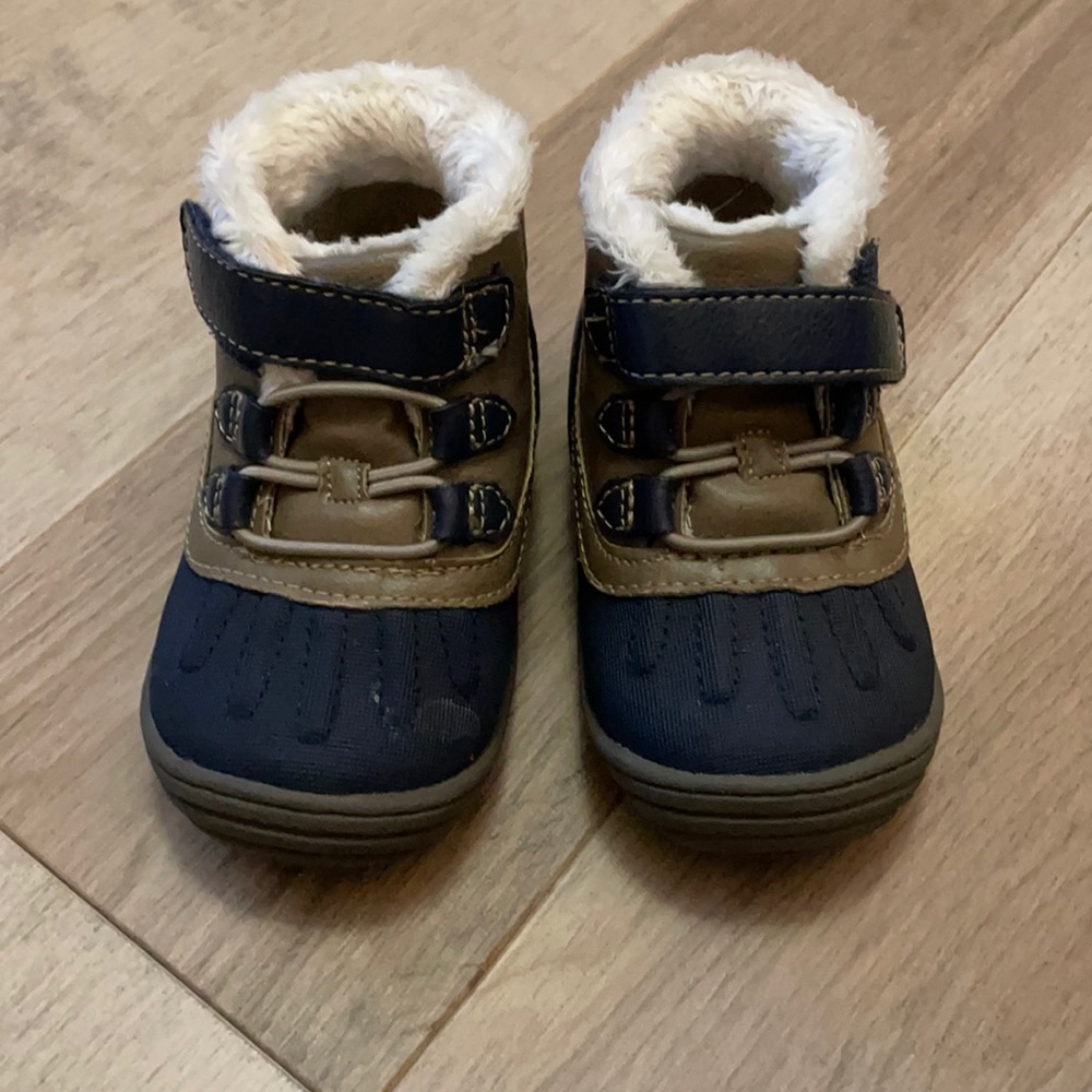 Surprize by Striderite Size 5 Baby Boots